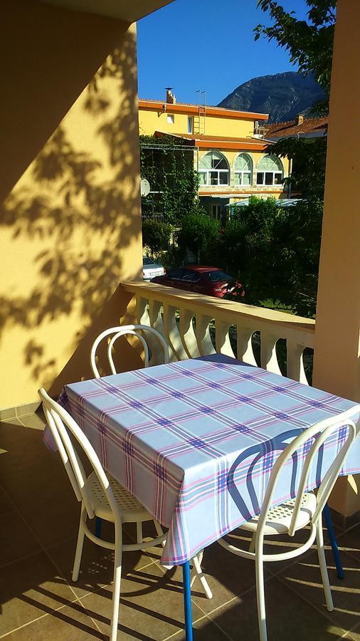 Dom Za Odmor J&S Daire Sutomore Dış mekan fotoğraf
